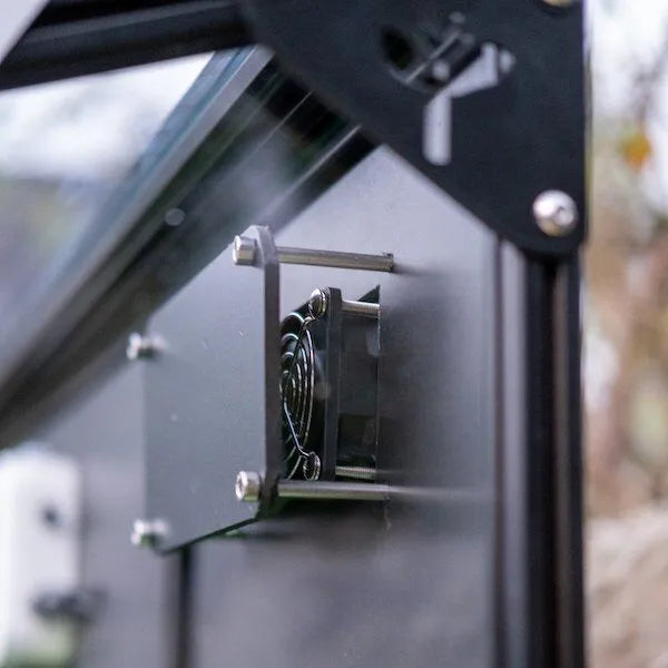 How the forced ventilation system works in our mini greenhouses
